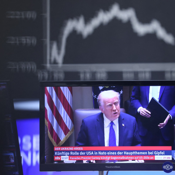 Miért nézi tétlenül ezermilliárdok elégését Trump, ha imádja a tőzsdét?