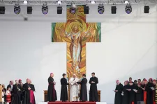 Romániai vezetők részvétüket fejezik ki Ferenc pápa halála után: A béke és alázat hangja távozott