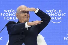 Klaus Schwab a saját masszázsait is a Világgazdasági Fórum pénzéből fizethette