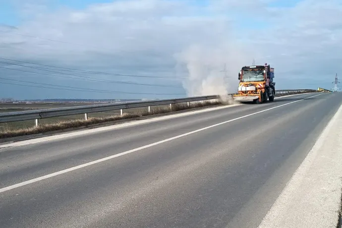 Románia közúthálózatának negyede még mindig kövezett vagy földút