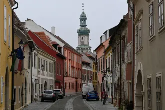 Miért pont Sopronban van a Tűztorony? Máshol talán nem fenyegetett tűzvész?