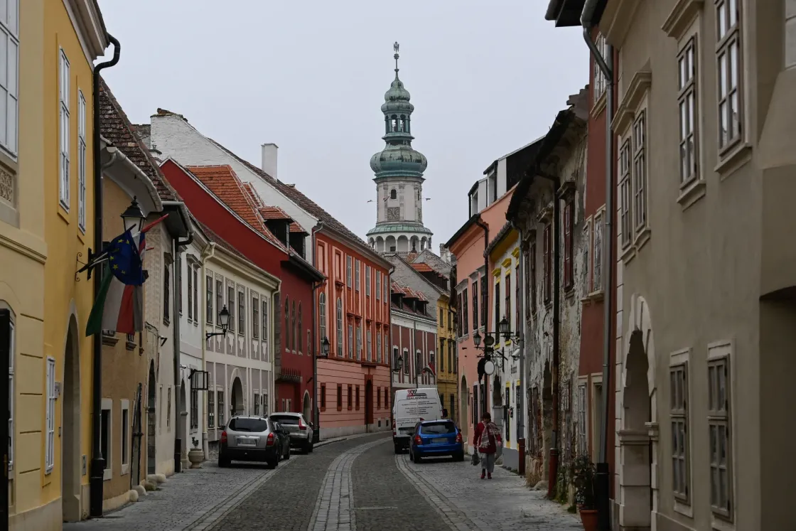 Miért pont Sopronban van a Tűztorony? Máshol talán nem fenyegetett tűzvész?
