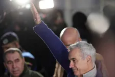Hibrid támadás a bíróságokon: jogi puccskísérlettel hozták volna vissza Georgescut a képbe