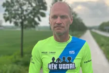 Erős Tibor 46 óra alatt futotta le a 422 kilométeres dupla Balaton-kört