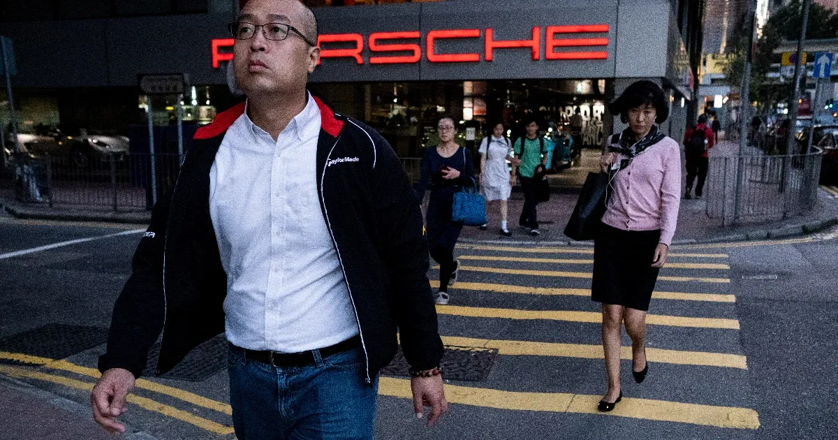 Zuhannak a Porsche eladásai Kínában, és ez minden európai autógyártónak súlyos üzenet