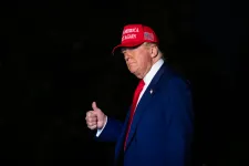 Lazít az autóiparra kivetett vámszabályokon Trump, hogy az Amerikában lévő gyártóknak kedvezzen