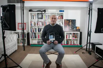 Még egy utolsó nagy balhét akart megcsinálni a bűnöző nagypapa, sikerült pont Kim Kardashianbe botlania