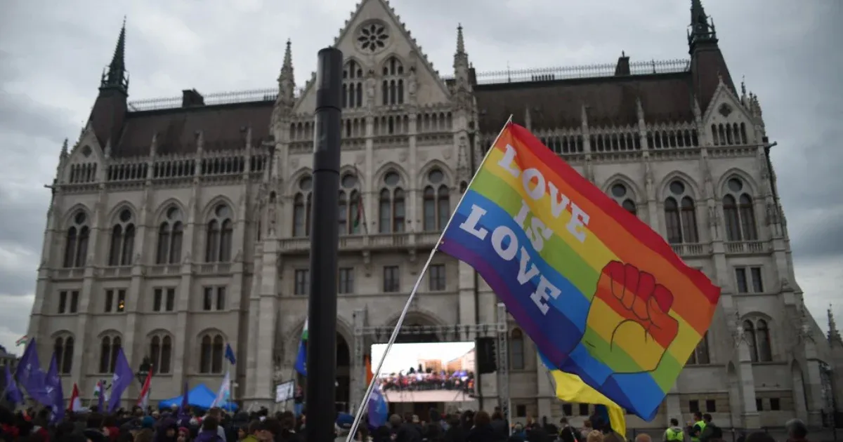 Svédország tárt karokkal várja a Magyarországról menekülő melegeket