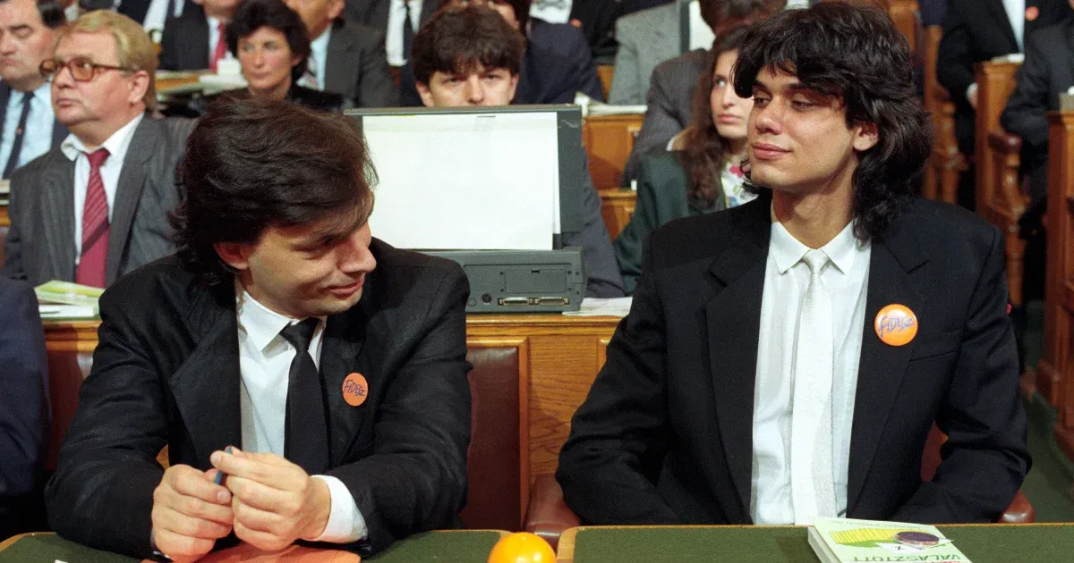Harmincöt Ă©ve volt OrbĂĄn Viktor elsĆ munkanapja a Parlamentben