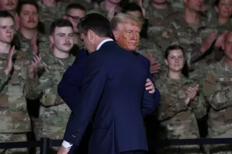 „Teljes káosz” – Trump védelmi minisztere zűrzavarba taszította a Pentagont