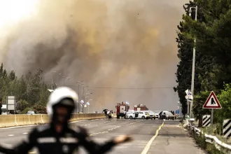 Hatalmas tűz tombol Jeruzsálem mellett, a Hamász gyújtogatásra buzdít