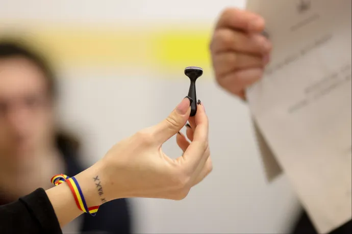Elnökválasztás: az első szavazóhelyiség romániai idő szerint csütörtök este nyit