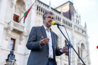 Hadházy a Kossuth téren: A szabadságunkért vagyunk itt