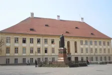 Éhségsztrájkkal tiltakozik a romániai német iskolákban kialakult diszkriminatív helyzet miatt egy szülő