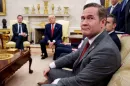 A Signal-botrány nélkül is vékony jégen táncolt Trump kirúgott nemzetbiztonsági tanácsadója