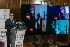 Victor Ponta: A Lasconi-féle fotókat Antonescu kampányügynöksége gyártotta