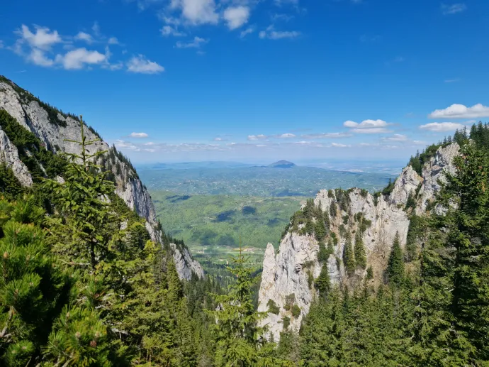 A Hasadék-nyereg és a Kis-Királykő – Fotók: Tőkés Hunor / Transtelex