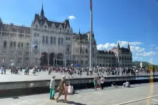 Hat ember ellen tett feljelentést a rendőrség a Kossuth téri tüntetés utáni vonulás miatt