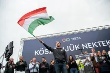 Ott se volt a Tisza Párt azon a kongresszuson, amin a kormánymédia szerint megszavazták Ukrajna gyorsított uniós tagságát