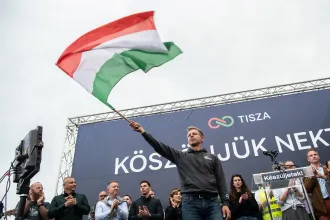 Nem ért egyet a Tisza Párt az Európai Néppárt állásfoglalásával Ukrajna gyorsított uniós tagságáról
