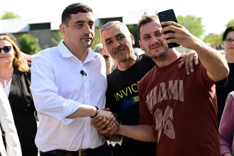 Politikai földindulás után fut neki Románia az újabb elnökválasztásnak