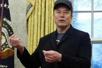 Elon Musk a Buddhához hasonlította magát és elmondta, néha Trump felajánlja neki, hogy aludjon a Fehér Házban