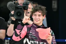 Antonelli történelmet írt, életében először a pole-ban a miami sprintidőmérőn