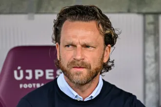 Három fordulóval a bajnokság vége előtt menesztették az Újpest edzőjét