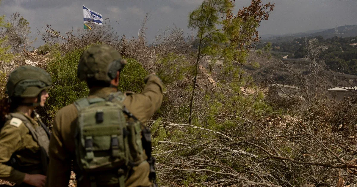 RakĂ©tatámadás bĂ©nĂtotta meg a Ben Gurion repteret, Izrael Ăşjabb offenzĂvát tervez Gázában