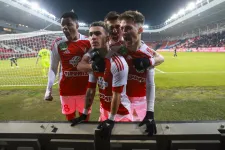 Feltörték a DVSC csatárának a Mercedesét