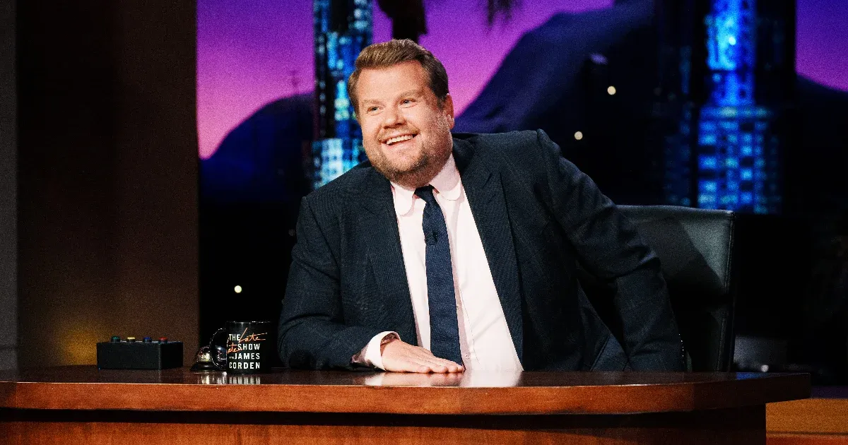 James Corden majdnem 3 éve próbál levetetni egy posztot, amiből kiderül, hogy bunkón viselkedett egy étteremben