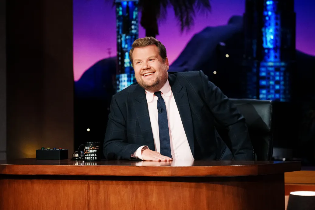 James Corden majdnem 3 éve próbál levetetni egy posztot, amiből kiderül, hogy bunkón viselkedett egy étteremben