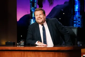 James Corden majdnem 3 éve próbál levetetni egy posztot, amiből kiderül, hogy bunkón viselkedett egy étteremben