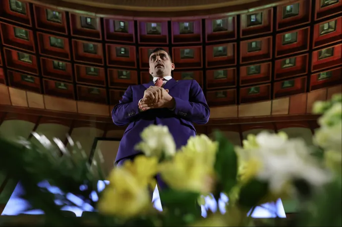 Simion toronymagasan vezet – Nicușor Dan és Antonescu fej-fej mellett a továbbjutó helyért