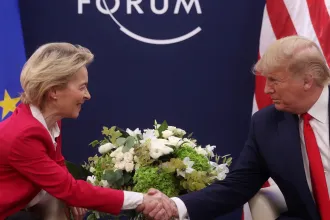 Trump miatt az EU óriási lelkesedéssel tárgyal a világ minden táján, és ez még a magyar kormánynak is bejöhet