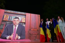 Román elnökválasztás: a szélsőjobboldali jelölt simán az élen végzett az első fordulóban