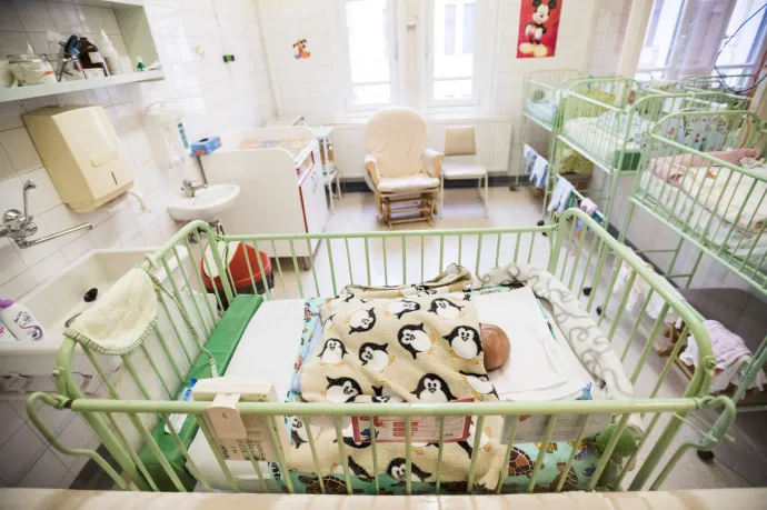 Az SOS Gyermekfalvak fél éven át követte, mi lesz azokkal a csecsemőkkel, akiket a szüleik a kórházban hagynak