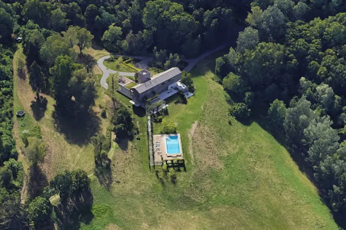 Someone with close ties to the Hungarian government purchased a luxury villa in Varese, Italy