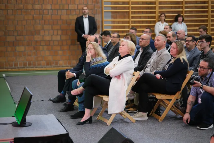 Szili Katalin már a pécsi KDNP-ben és a Pécs Tudományegyetem kuratóriumában van, most az első sorban ült – Fotó: Gűth Ervin / Telex
