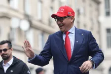 Victor Ponta már el is kezdte a kampányt George Simion mellett