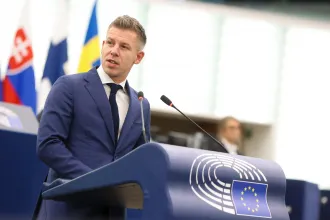 Nem a Legfőbb Ügyészség kérte ki újra Magyar Péter mentelmi jogát az EP-től