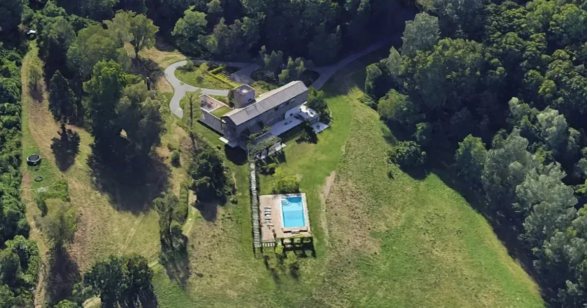 Owner of the villa in Varese: The purchase of the property was a private transaction and had nothing to do with politics