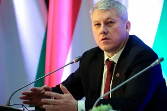 Már meg is van, ki vezeti Romániát másfél hónapig