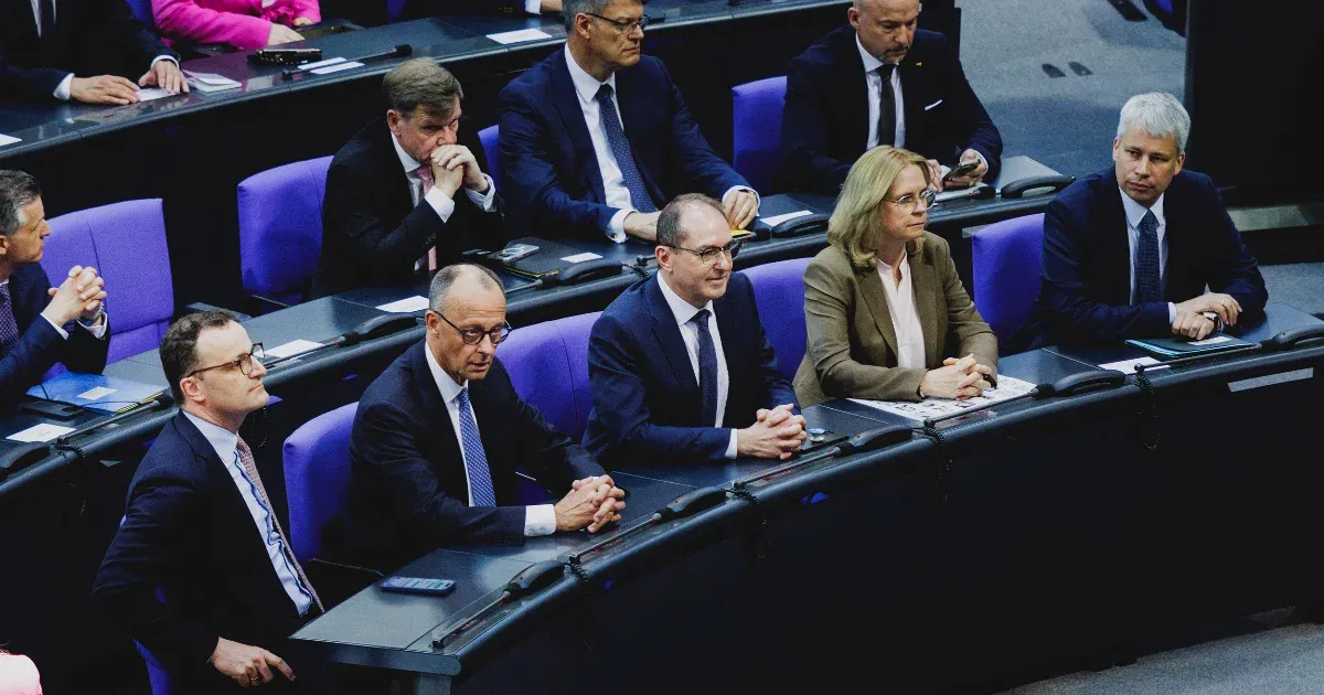 Másodszorra sikerült, Friedrich Merzet kancellárrá választották