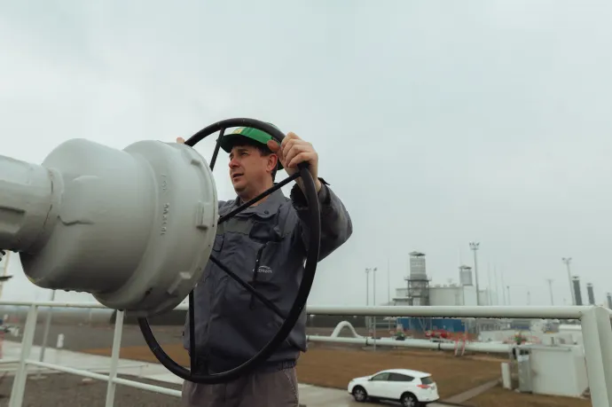 Teljesen megszüntetné az orosz energiafüggést az Európai Bizottság