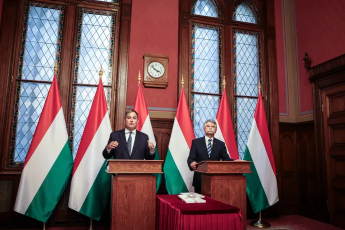 Nagy Márton nemzetgazdasági miniszter és Kövér László az Országgyűlés elnöke a 2026-os költségvetés tervezetét bemutató sajtótájékoztatón 2025. május 6-án – Fotó: Huszti István / Telex
