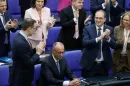 Ilyen pofonnal még nem kezdett német kancellár