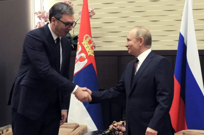 Lettország és Litvánia is megtiltotta az oroszbarát Vučićnak, hogy a légterükön keresztül repüljön Moszkvába