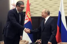 Lettország és Litvánia is megtiltotta az oroszbarát Vučićnak, hogy a légterükön keresztül repüljön Moszkvába