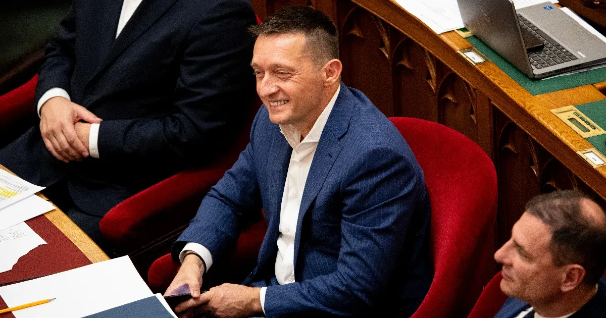 3,5 millió forintot fordított nőnapi csokrokra Rogán minisztériuma, de egy magyarnóta-versenyt is megtámogattak